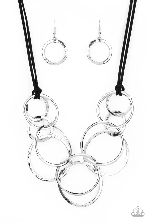 A Finishing Touch Jewelry Paparazzi Spiraling Out of COUTURE Silver Necklace Necklaces
