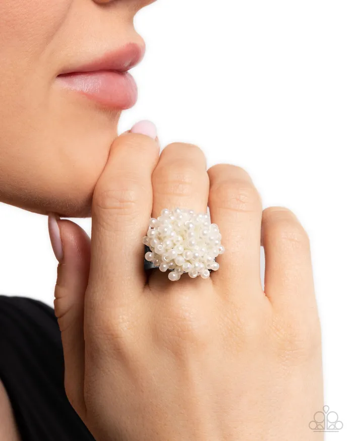 Paparazzi Accessories Rings Paparazzi Never Ending Style White Ring