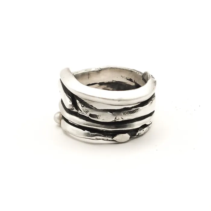 OSSOSS TINY PEARL RING 1 Rings