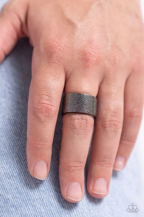 Rings Paparazzi Accessories Hammer Fist Gunmetal Urban Ring Paparazzi