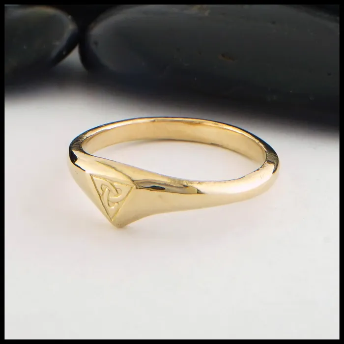Walker Metalsmiths Rings Gold Trinity Knot Ring