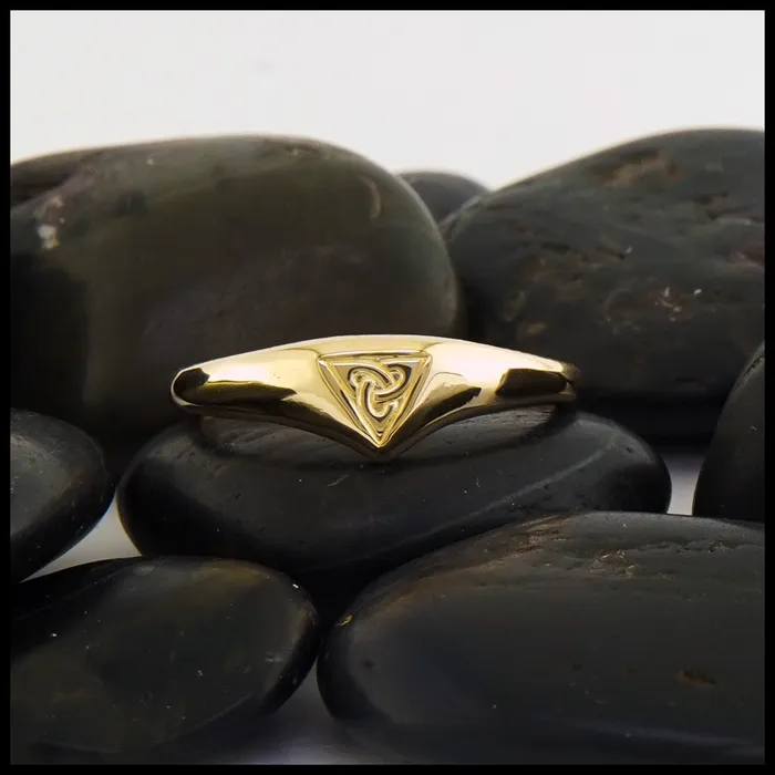 Walker Metalsmiths Rings Gold Trinity Knot Ring